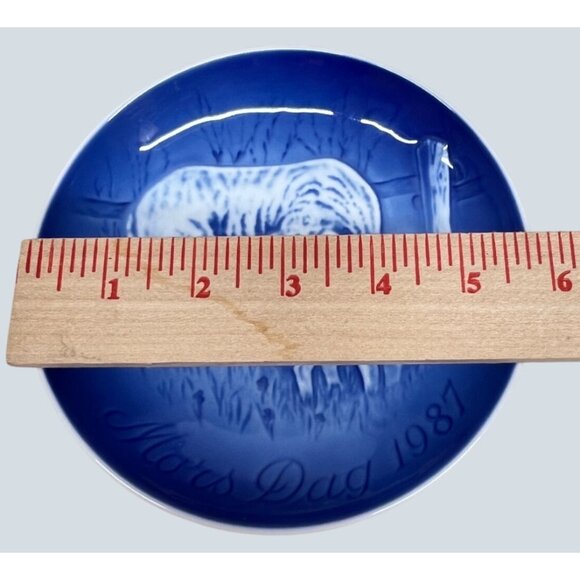 Bing & Grondahl 1987 Mors Mother's Day Ewe with Lambs Collector Plate Denmark - Picture 4 of 4